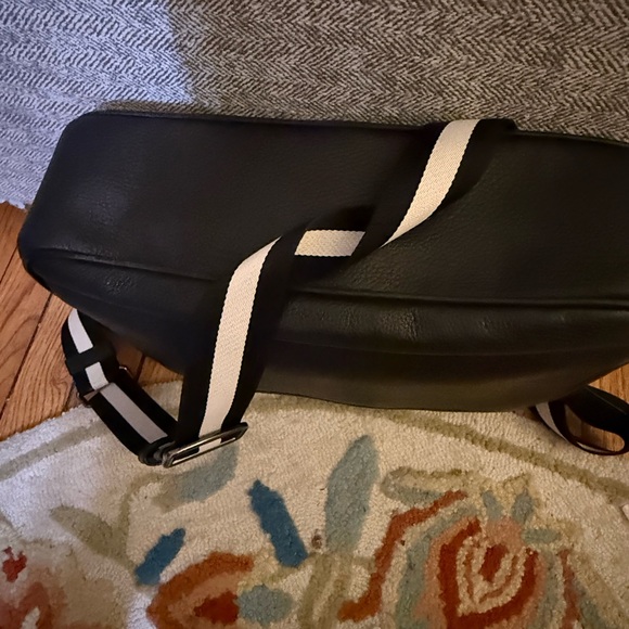 Coach Two-Tone Tan and Black Messenger Bag - Picture 9 of 10